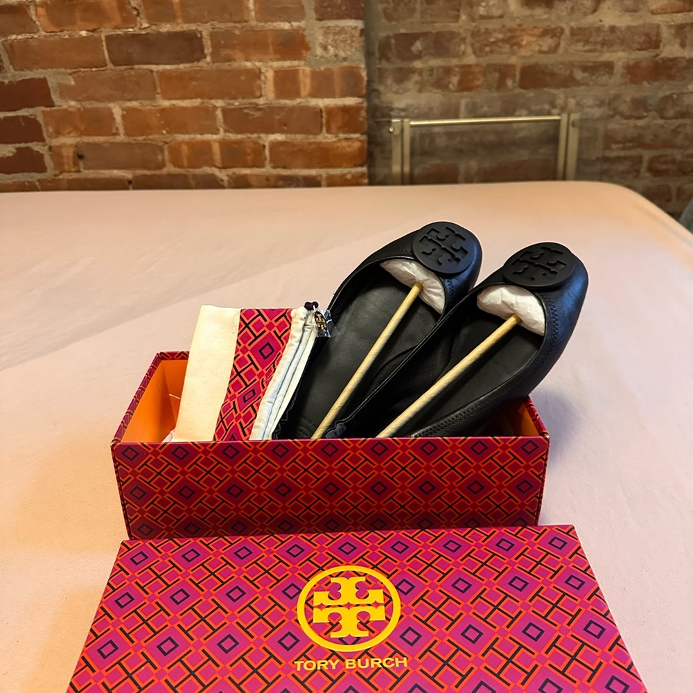 NEW UNWORN Tory Burch Minnie Travel Ballet Flat with Logo Nappa Leather - Size 9
